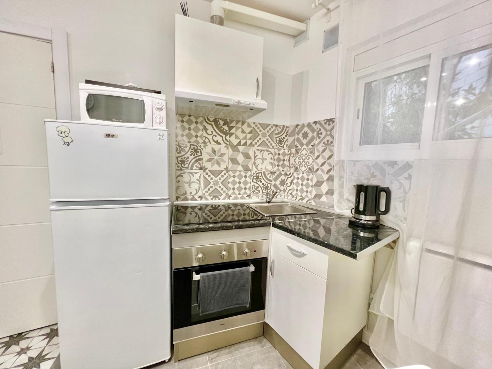 Cozy Suite Apartment, Wifi! Santa Coloma de Gramenet ภายนอก รูปภาพ